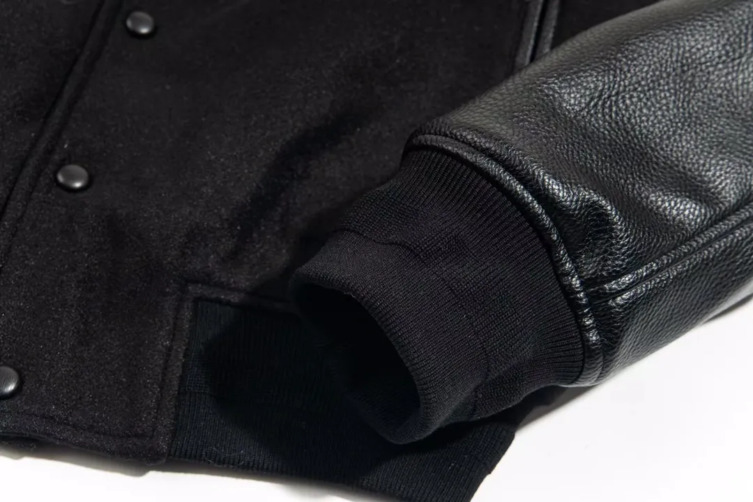 【GIVENCHY 公式旗艦店】ジバンシー   ジャケット着 ご好評に付き再入荷！241023
