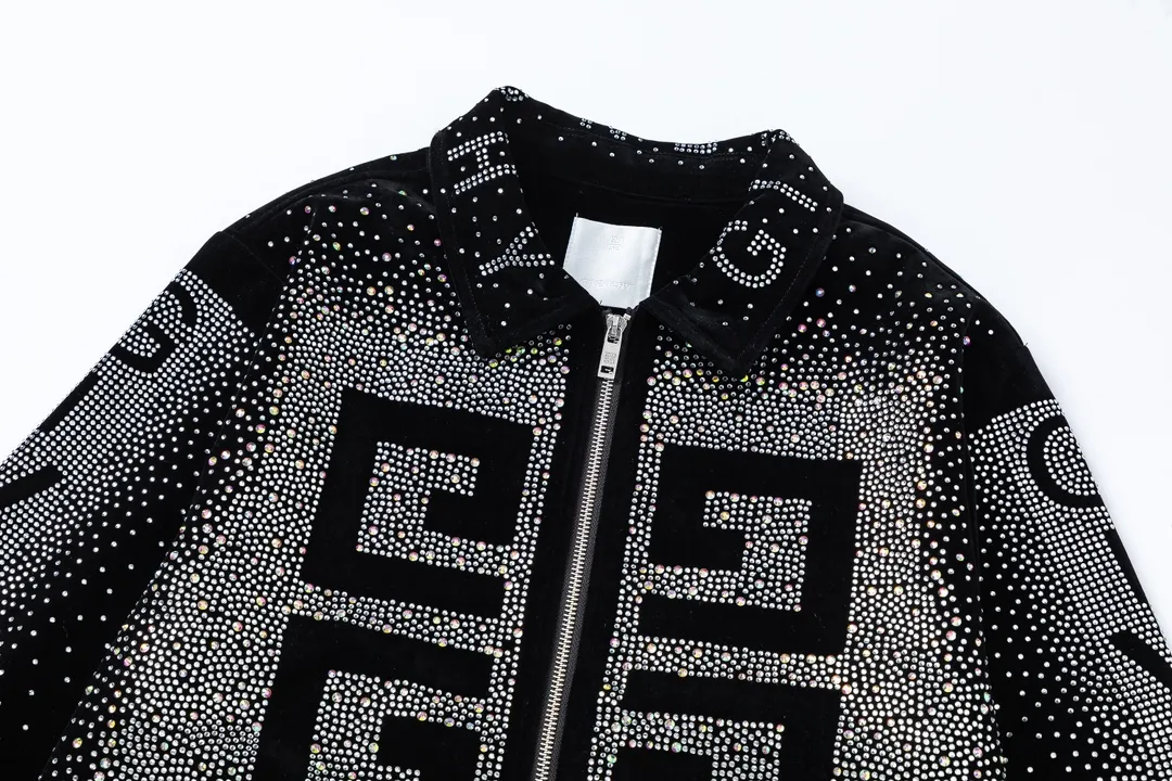 【GIVENCHY  公式旗艦店】ジバンシー   ジャケット着 好評に付き再入荷！241028