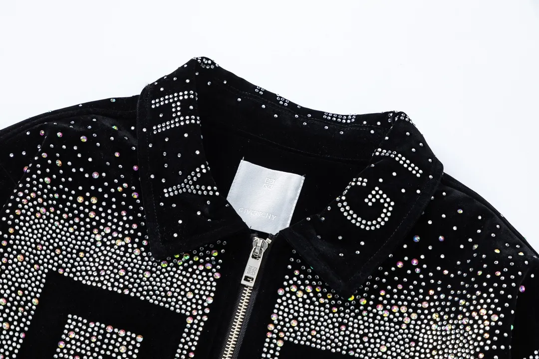 【GIVENCHY  公式旗艦店】ジバンシー   ジャケット着 好評に付き再入荷！241028