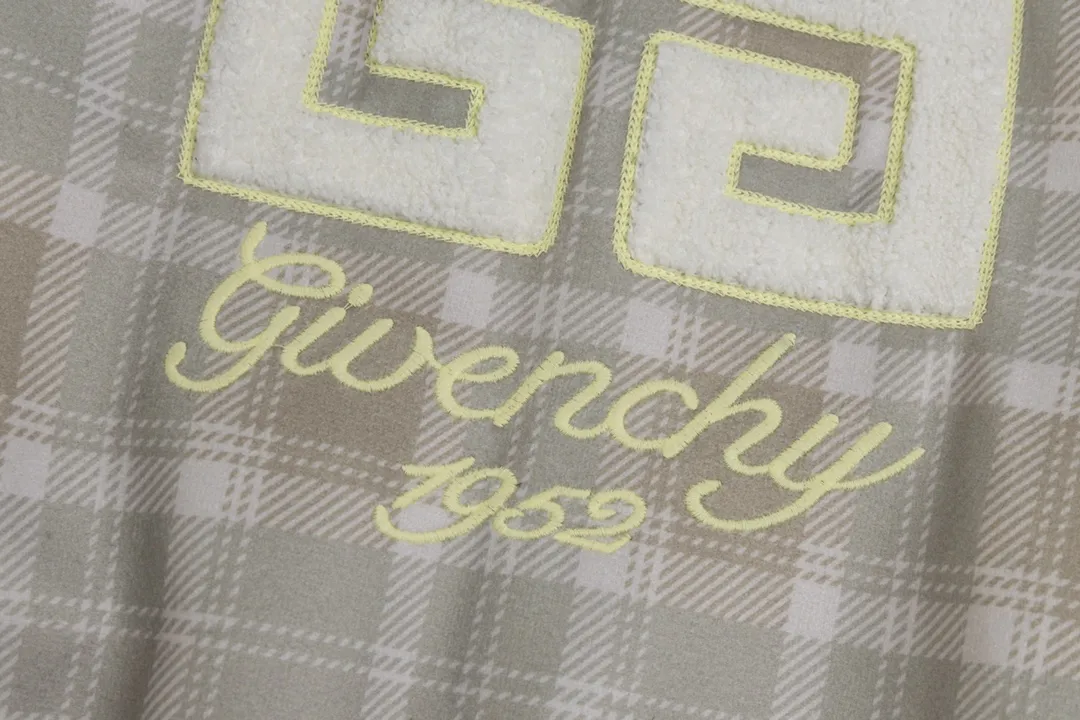 【GIVENCHY 公式旗艦店】ジバンシー 野球着  ジャケット着 ご好評に付き再入荷！241023