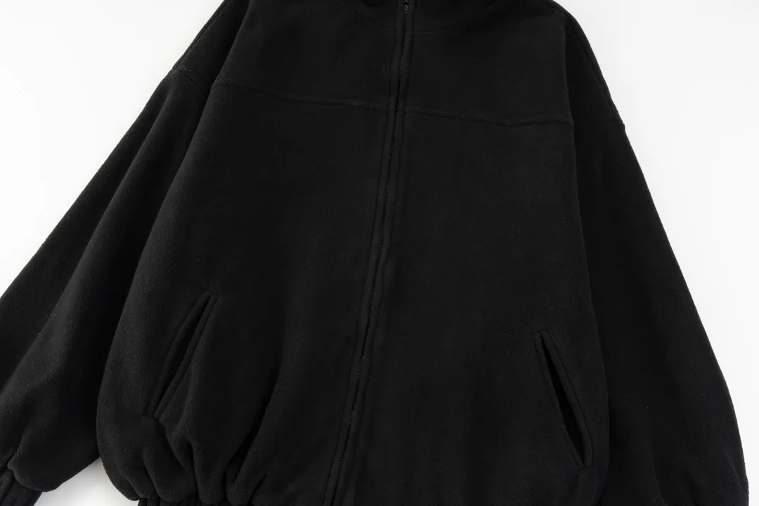 【BALENCIAGA  公式旗艦店】バレンシアガ   ジャケット着 好評に付き再入荷！250107
