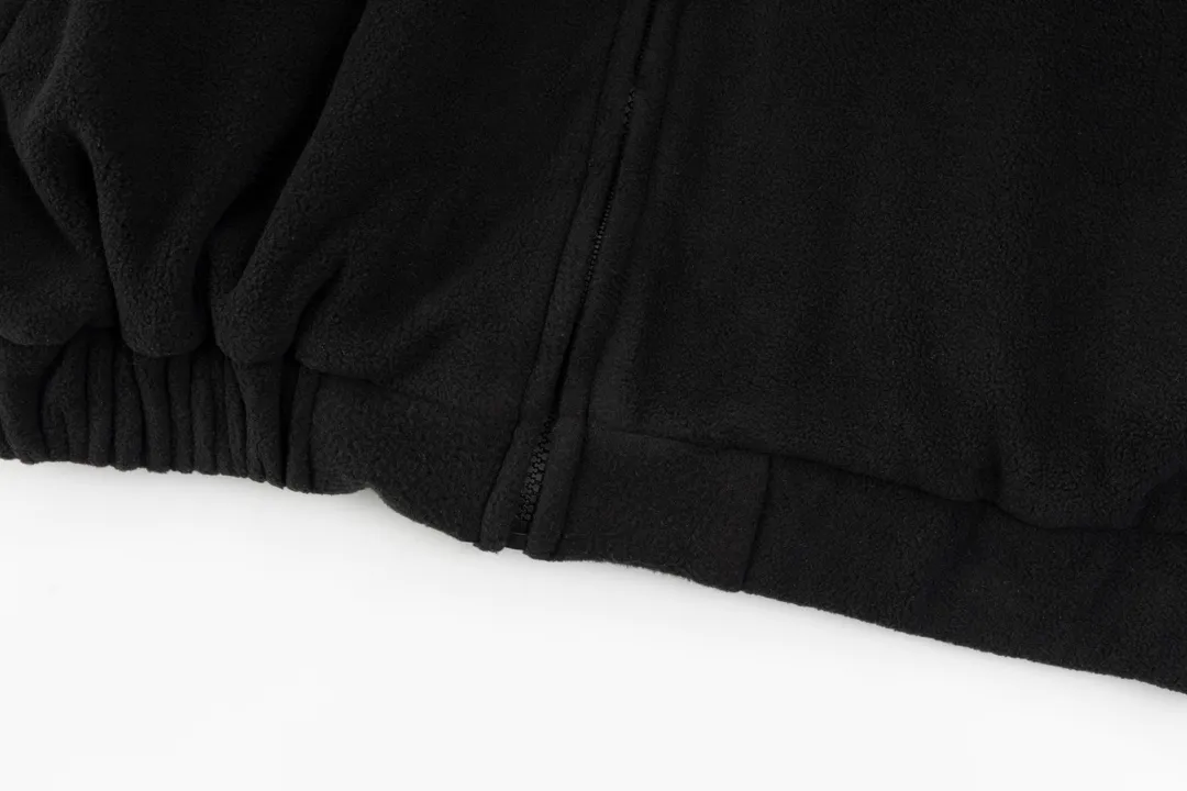 【BALENCIAGA  公式旗艦店】バレンシアガ   ジャケット着 好評に付き再入荷！250107