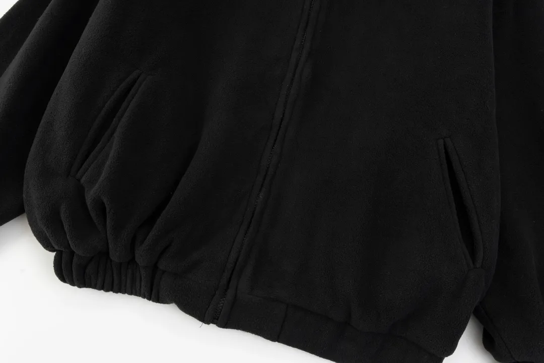 【BALENCIAGA  公式旗艦店】バレンシアガ   ジャケット着 好評に付き再入荷！250107