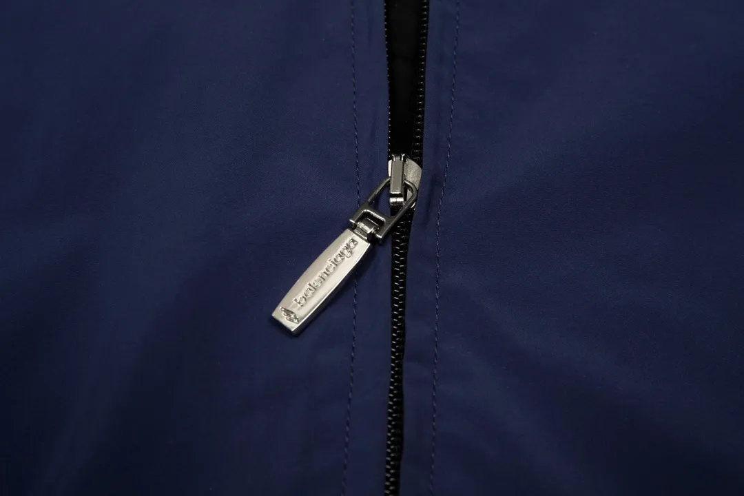 【BALENCIAGA  公式旗艦店】バレンシアガ    ジャケット着 好評に付き再入荷！250107