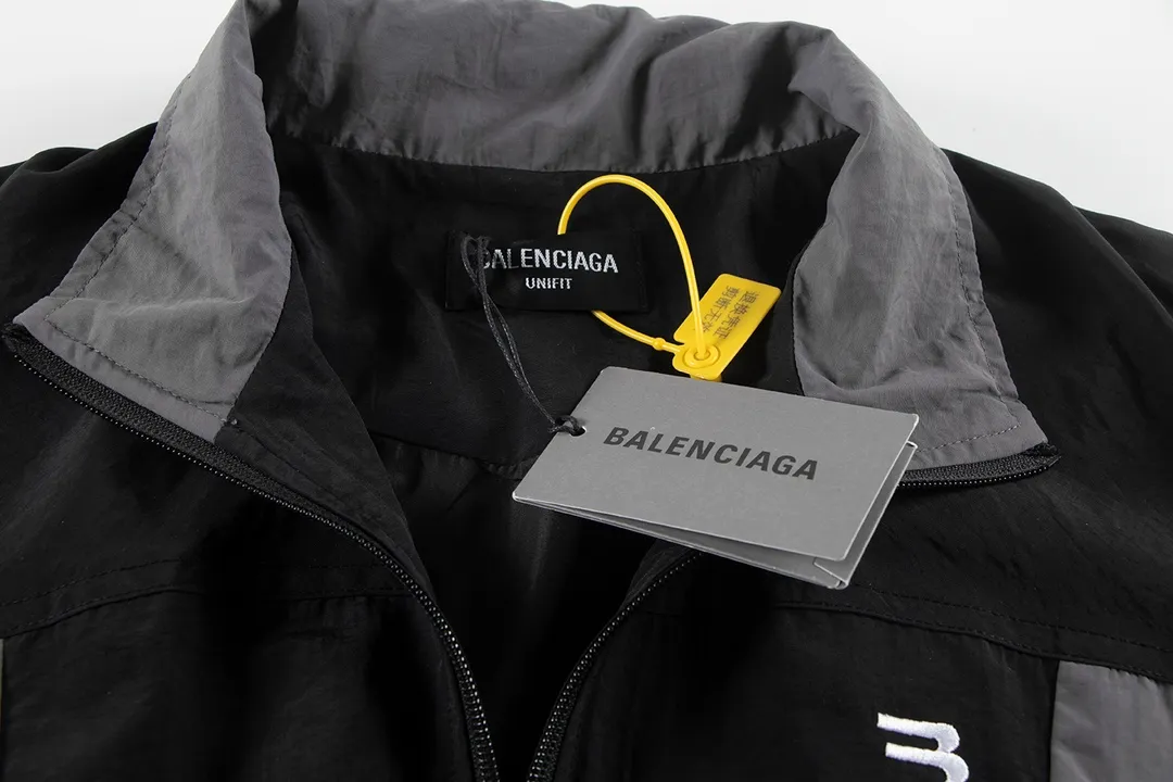 【BALENCIAGA  公式旗艦店】バレンシアガ    ジャケット着 好評に付き再入荷！250107