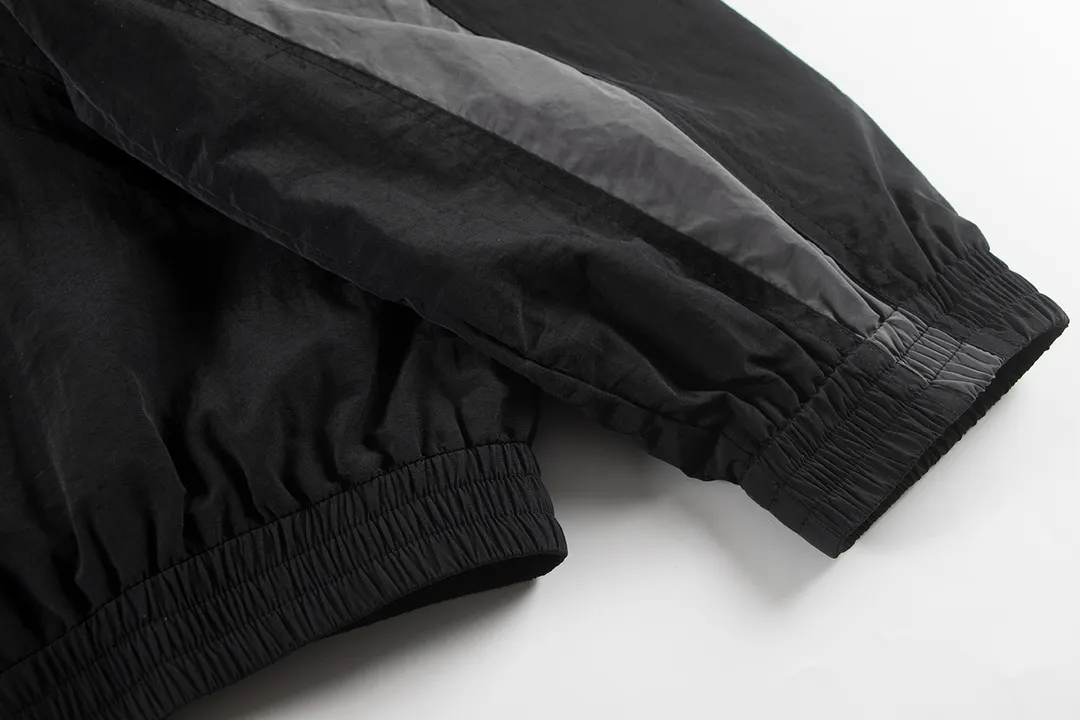 【BALENCIAGA  公式旗艦店】バレンシアガ    ジャケット着 好評に付き再入荷！250107