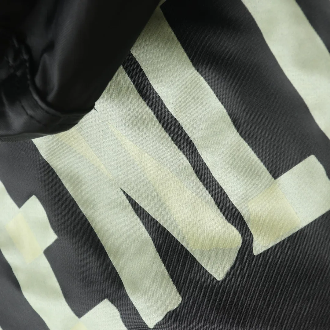 【BALENCIAGA  公式旗艦店】バレンシアガ    ジャケット着 好評に付き再入荷！241119