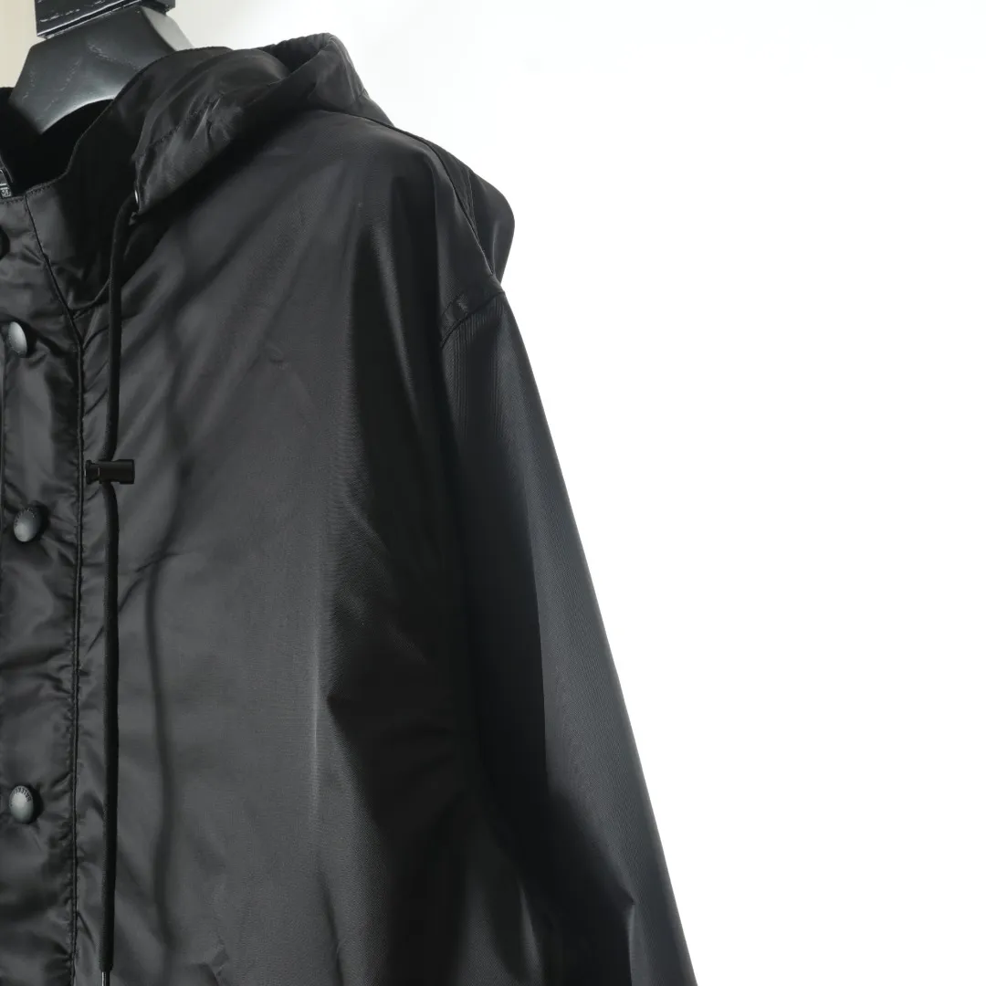 【BALENCIAGA  公式旗艦店】バレンシアガ    ジャケット着 好評に付き再入荷！241119