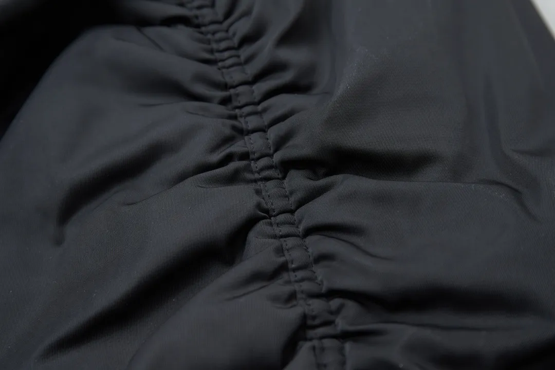 【BALENCIAGA  公式旗艦店】バレンシアガ    ジャケット着 好評に付き再入荷！241119