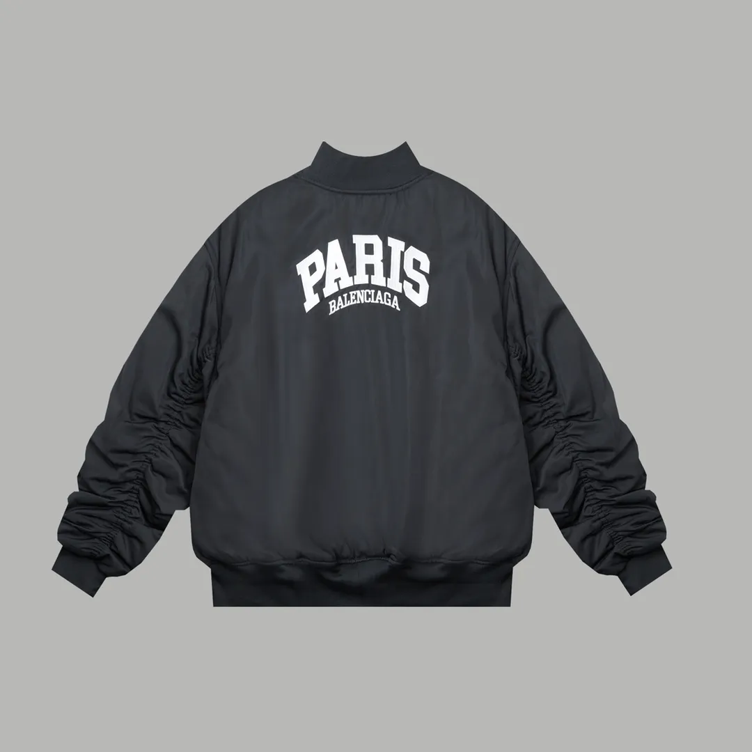 【BALENCIAGA  公式旗艦店】バレンシアガ    ジャケット着 好評に付き再入荷！241119
