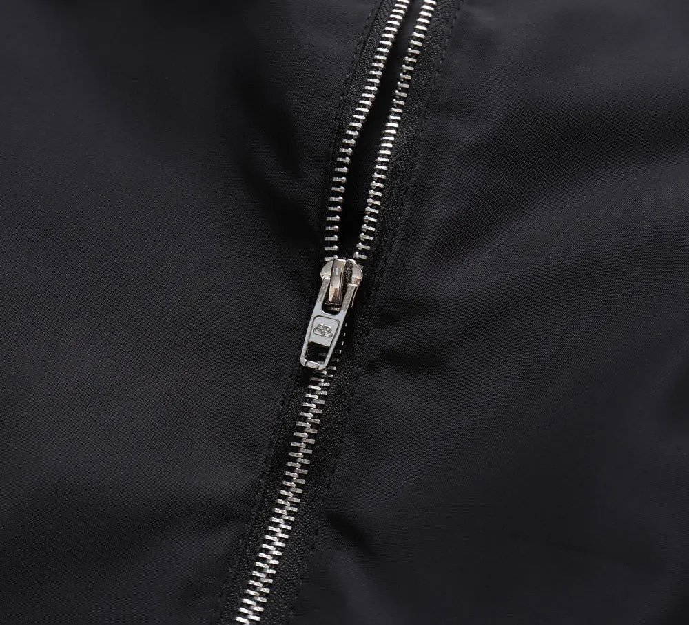 【BALENCIAGA  公式旗艦店】バレンシアガ   ジャケット着 好評に付き再入荷！241111