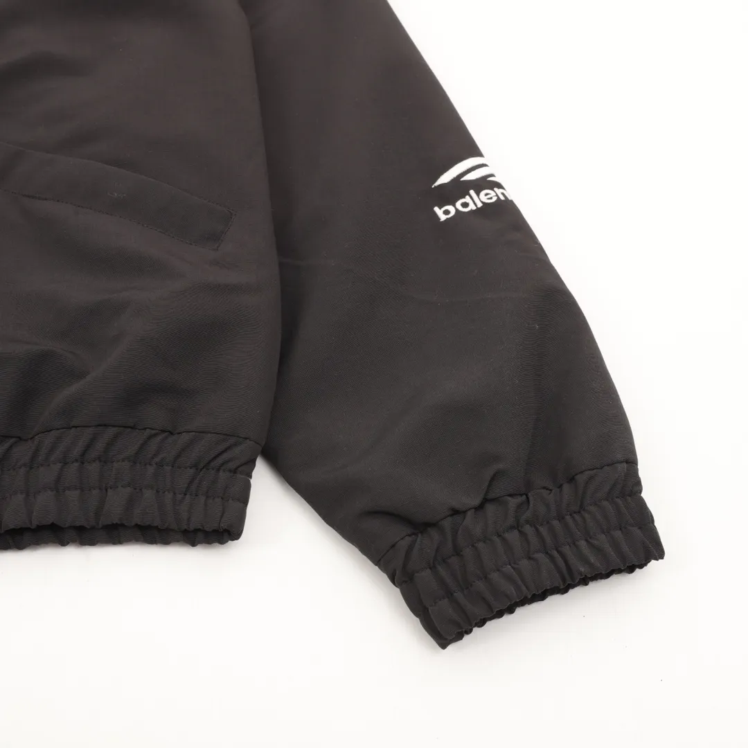 【BALENCIAGA  公式旗艦店】バレンシアガ   ジャケット着 好評に付き再入荷！241111