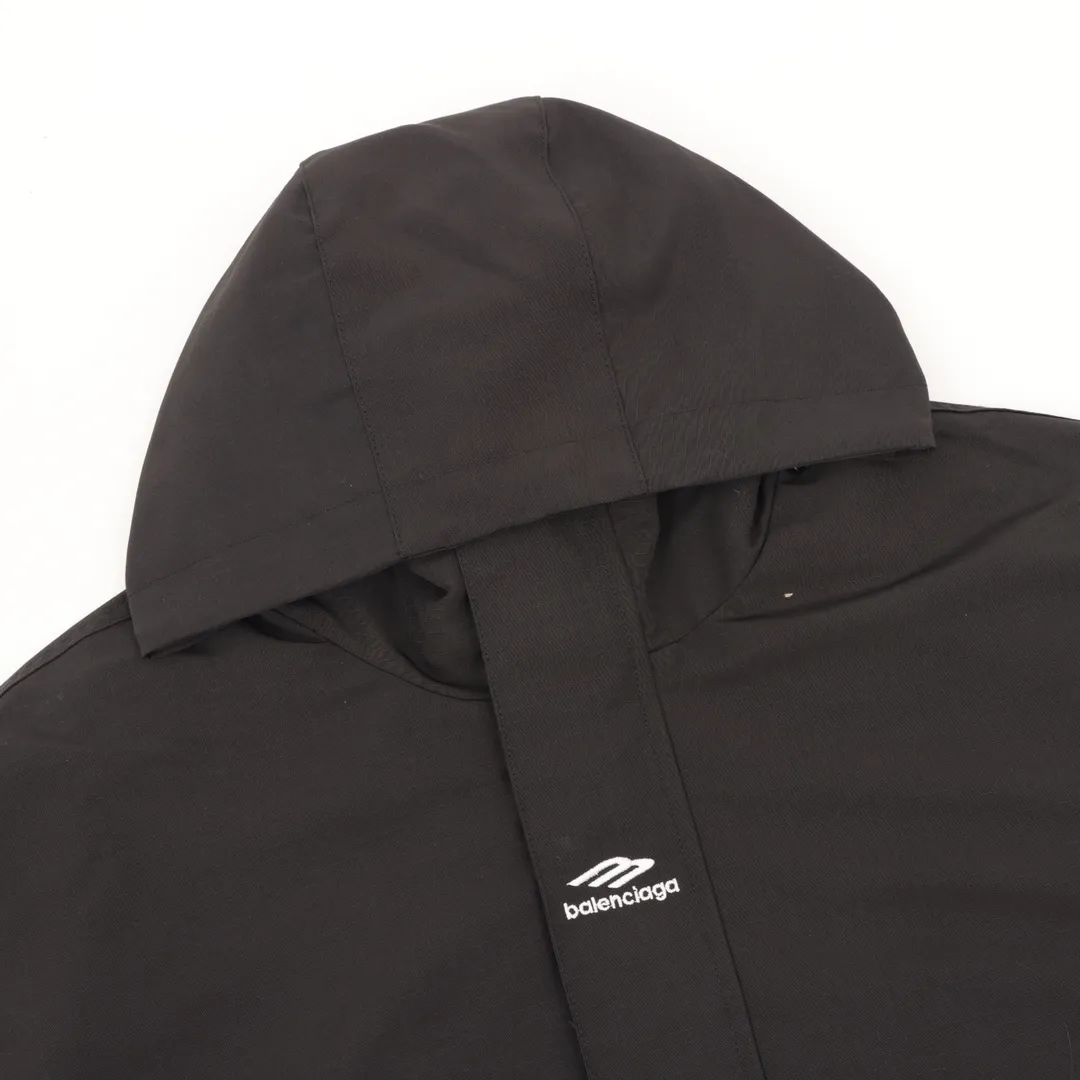 【BALENCIAGA  公式旗艦店】バレンシアガ   ジャケット着 好評に付き再入荷！241111
