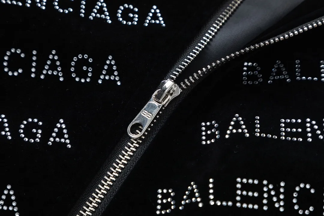 【BALENCIAGA  公式旗艦店】バレンシアガ   野球着 ジャケット着 好評に付き再入荷！241028