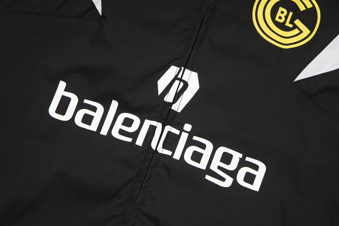 【BALENCIAGA】バレンシアガ  ジャケット着  ご好評に付き再入荷！240924