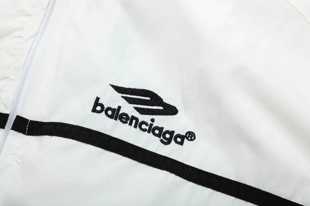 【BALENCIAGA】バレンシアガ  ジャケット着  ご好評に付き再入荷！240924