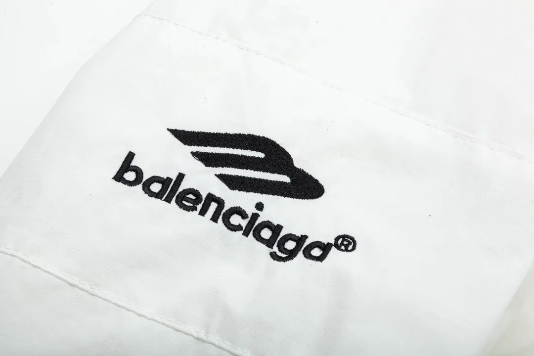 【BALENCIAGA】バレンシアガ  ジャケット着  ご好評に付き再入荷！240924