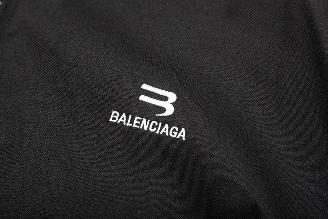 【BALENCIAGA】バレンシアガ  ジャケット着  ご好評に付き再入荷！240924