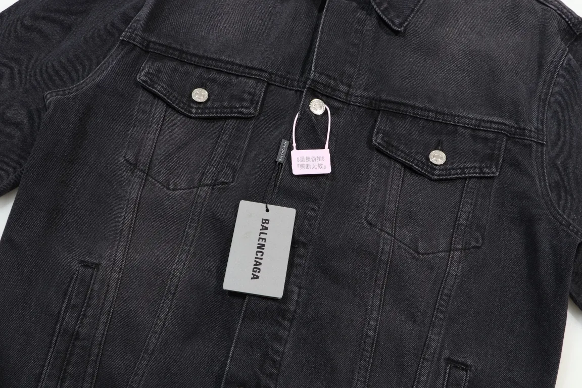 【BALENCIAGA】バレンシアガ   ジャケット着  ご好評に付き再入荷！240921