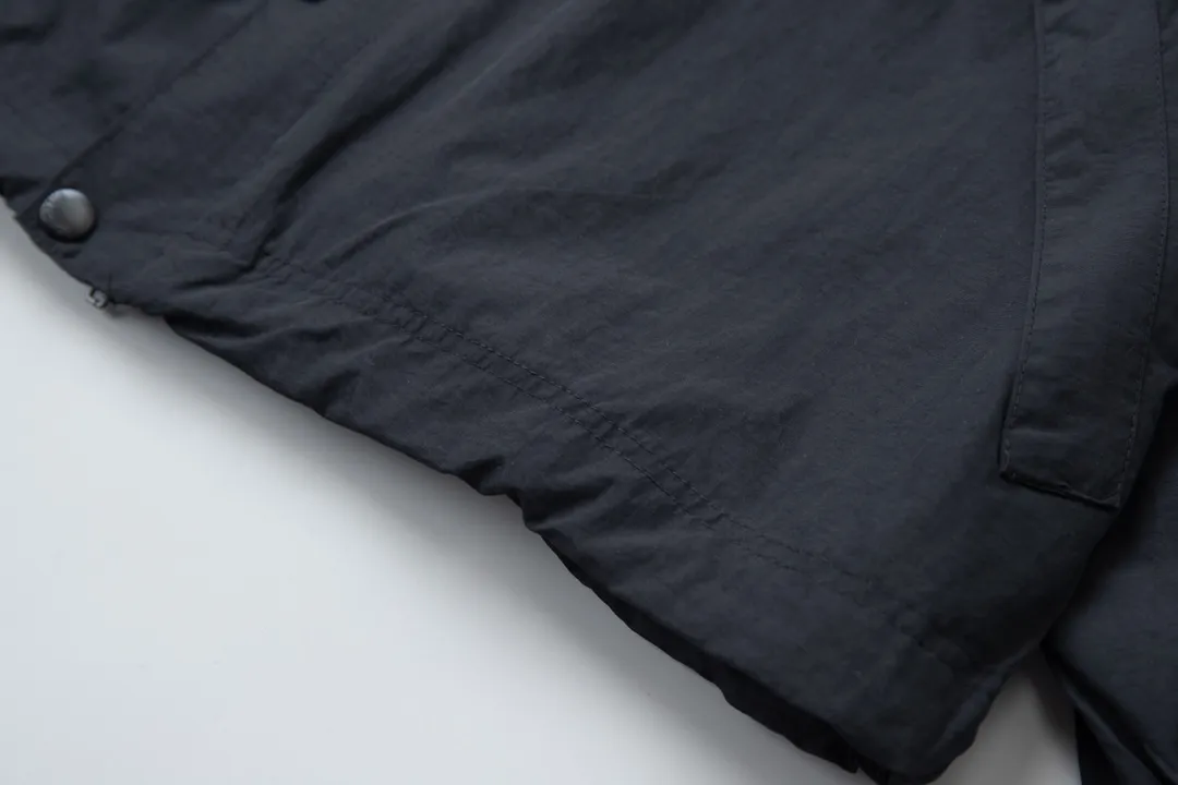 【BALENCIAGA 公式旗艦店】 バレンシアガ  ジャケット着 好評に付き再入荷 240827
