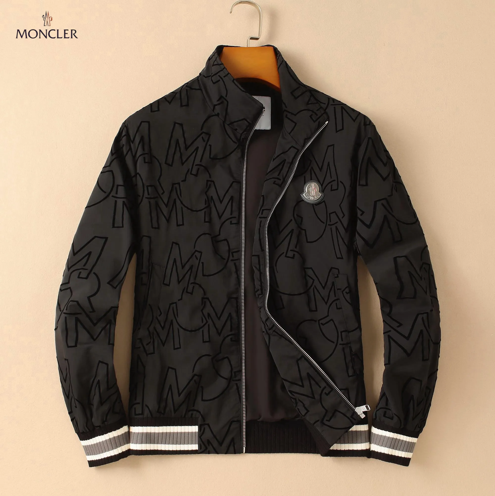 【MONCLER 公式旗艦店】 モンクレール  ジャケット着 ご好評に付き再入荷！250106