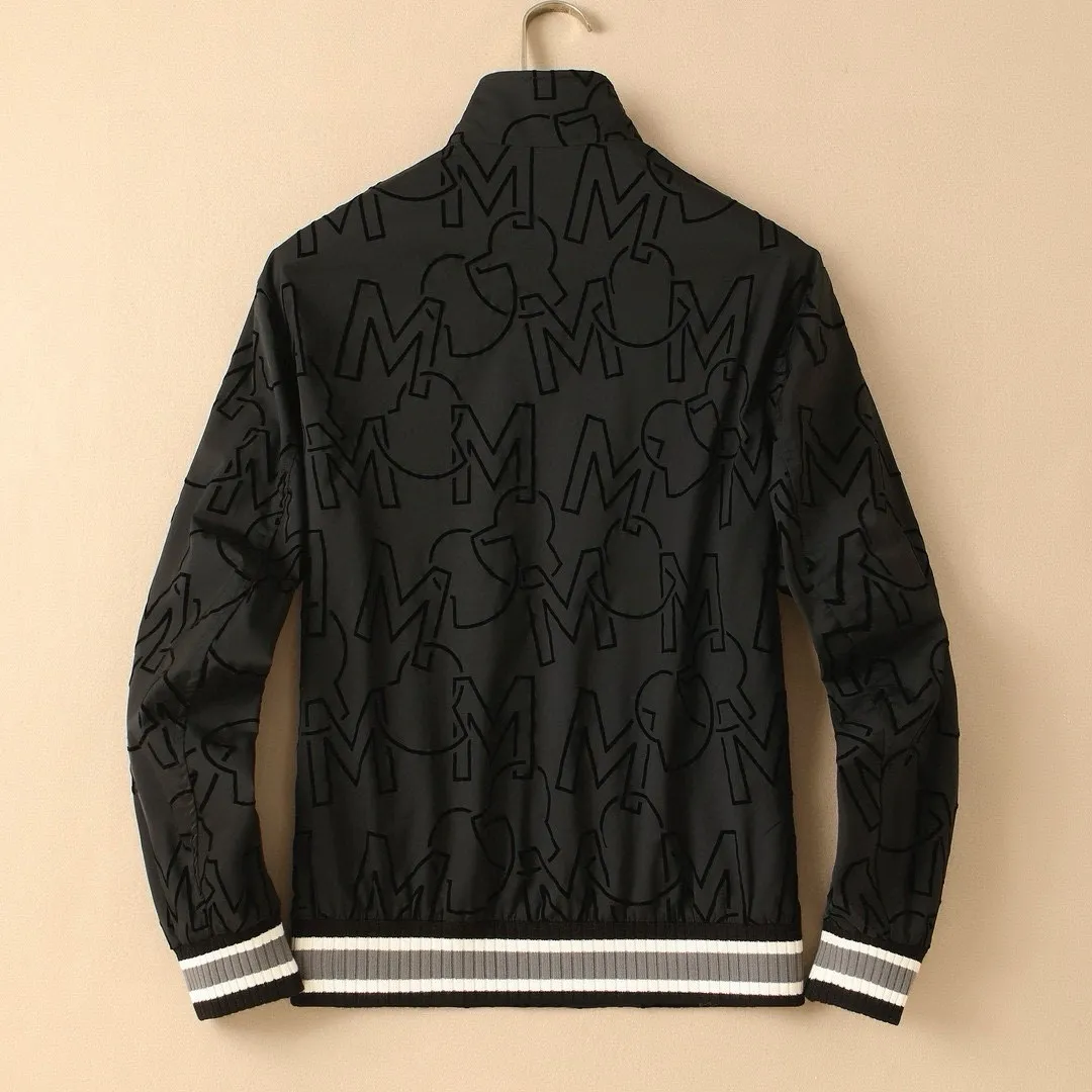 【MONCLER 公式旗艦店】 モンクレール  ジャケット着 ご好評に付き再入荷！250106