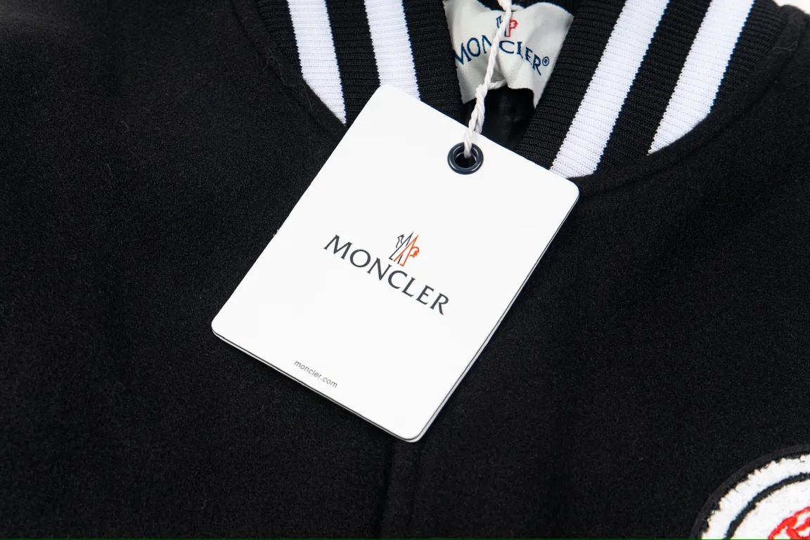【MONCLER 公式旗艦店】 モンクレール  ジャケット着 ご好評に付き再入荷！241212