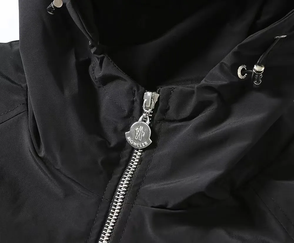 【MONCLER 公式旗艦店】 モンクレール  ジャケット着 ご好評に付き再入荷！241023