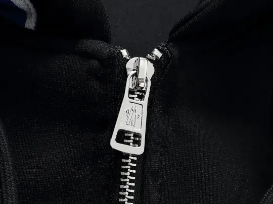 【MONCLER】モンクレール、スーツ 【即日出荷】ご好評に付き再入荷！240918