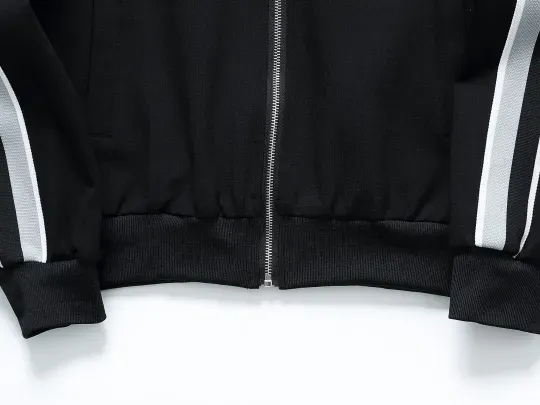 【MONCLER】モンクレール、スーツ 【即日出荷】ご好評に付き再入荷！240918