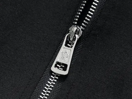【MONCLER】モンクレール、スーツ 【即日出荷】ご好評に付き再入荷！240918