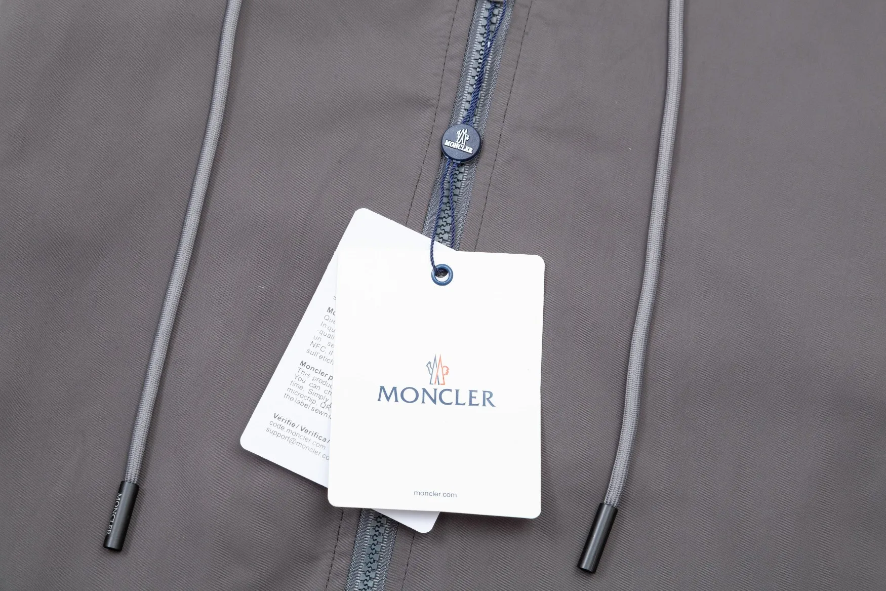 【MONCLER  公式旗艦店】モンクレール  ジャケット着 好評に付き再入荷 240826