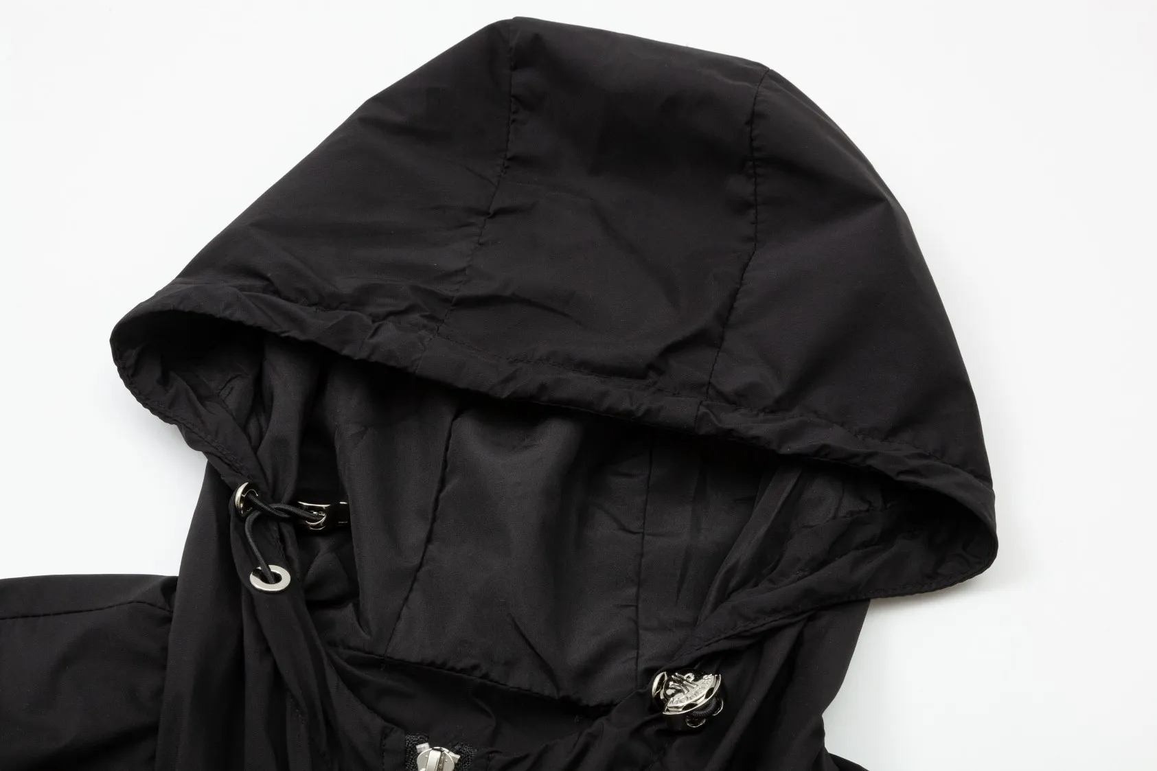 【MONCLER  公式旗艦店】モンクレール  ジャケット着 好評に付き再入荷 240826