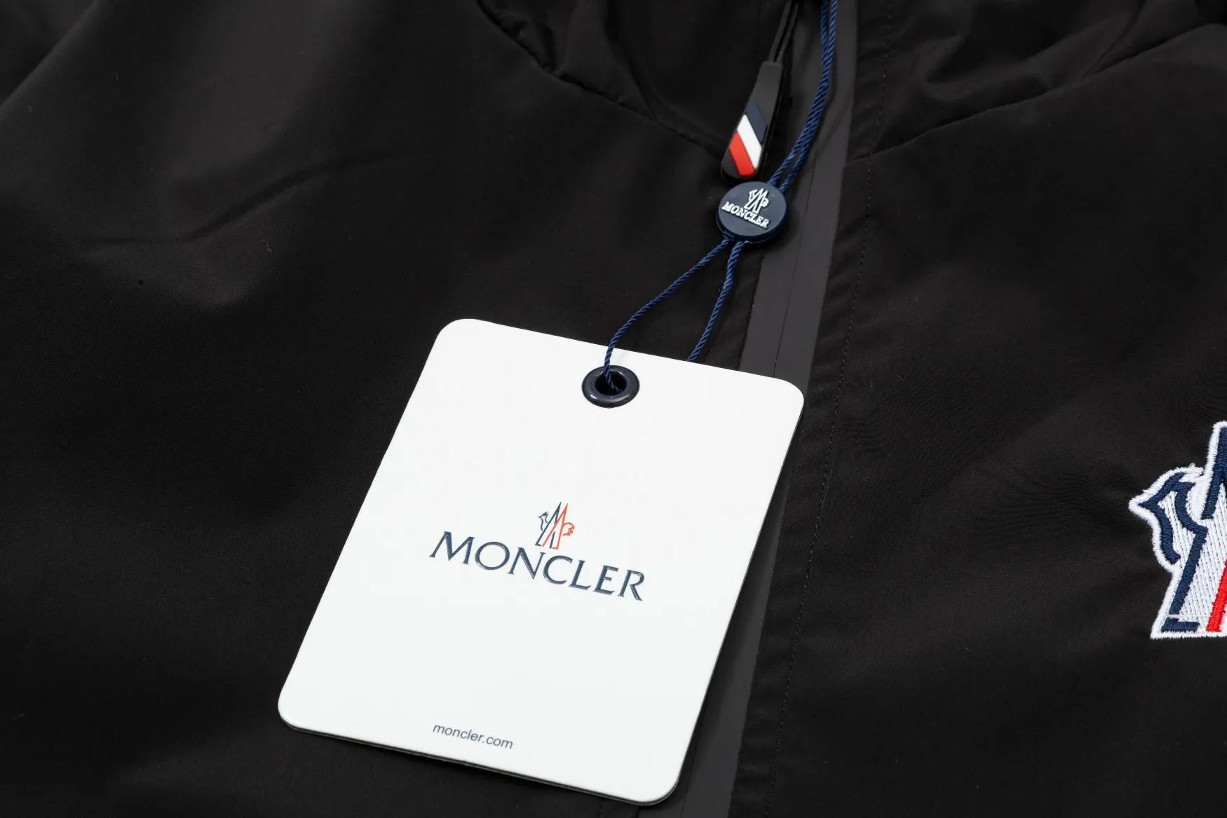 【MONCLER  公式旗艦店】モンクレール  ジャケット着 好評に付き再入荷 240826