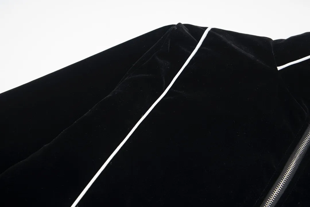 【CELINE 公式旗艦店】セリーヌ  ジャケット着好評に付き再入荷！ 241112