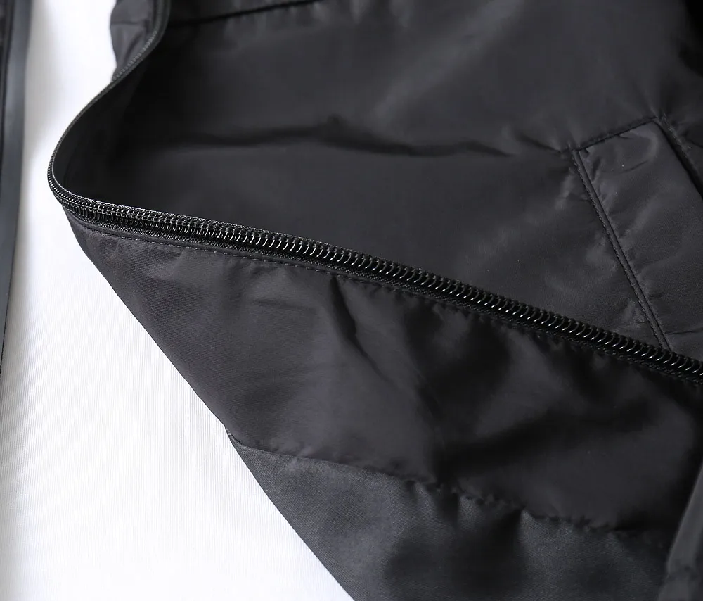 【FENDI  公式旗艦店】フェンディ  ジャケット着 好評に付き再入荷 241223