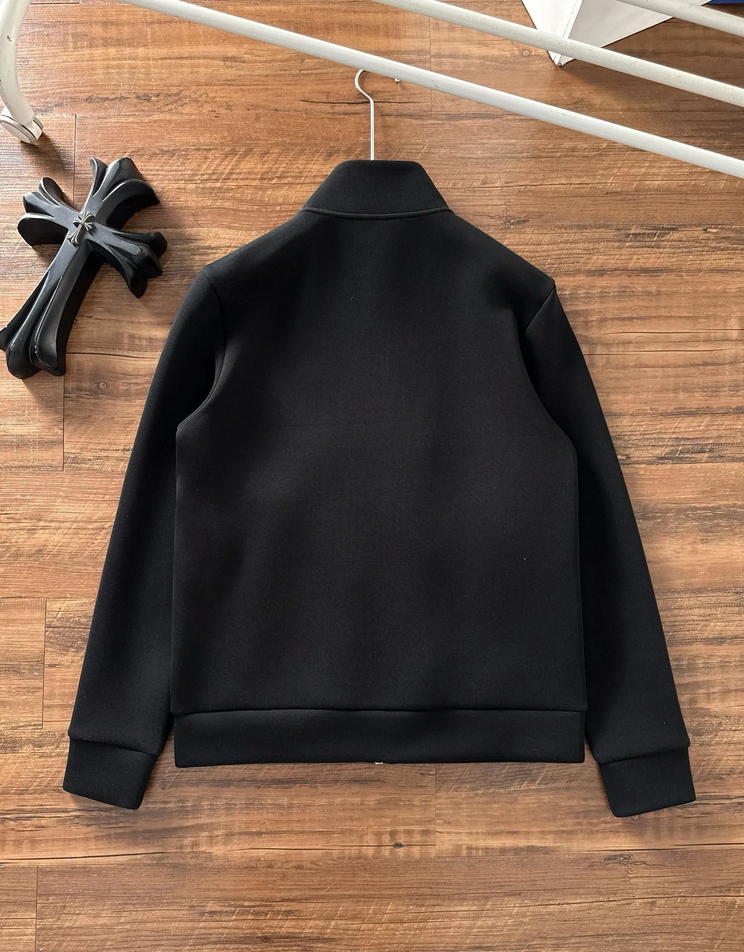 【FENDI  公式旗艦店】フェンディ  ジャケット着 好評に付き再入荷 241223
