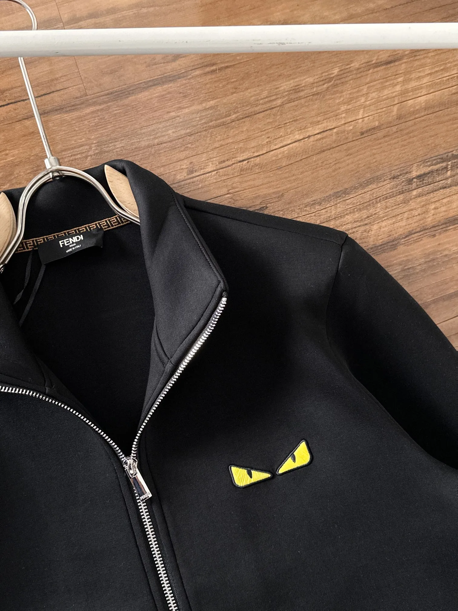 【FENDI  公式旗艦店】フェンディ  ジャケット着 好評に付き再入荷 241223