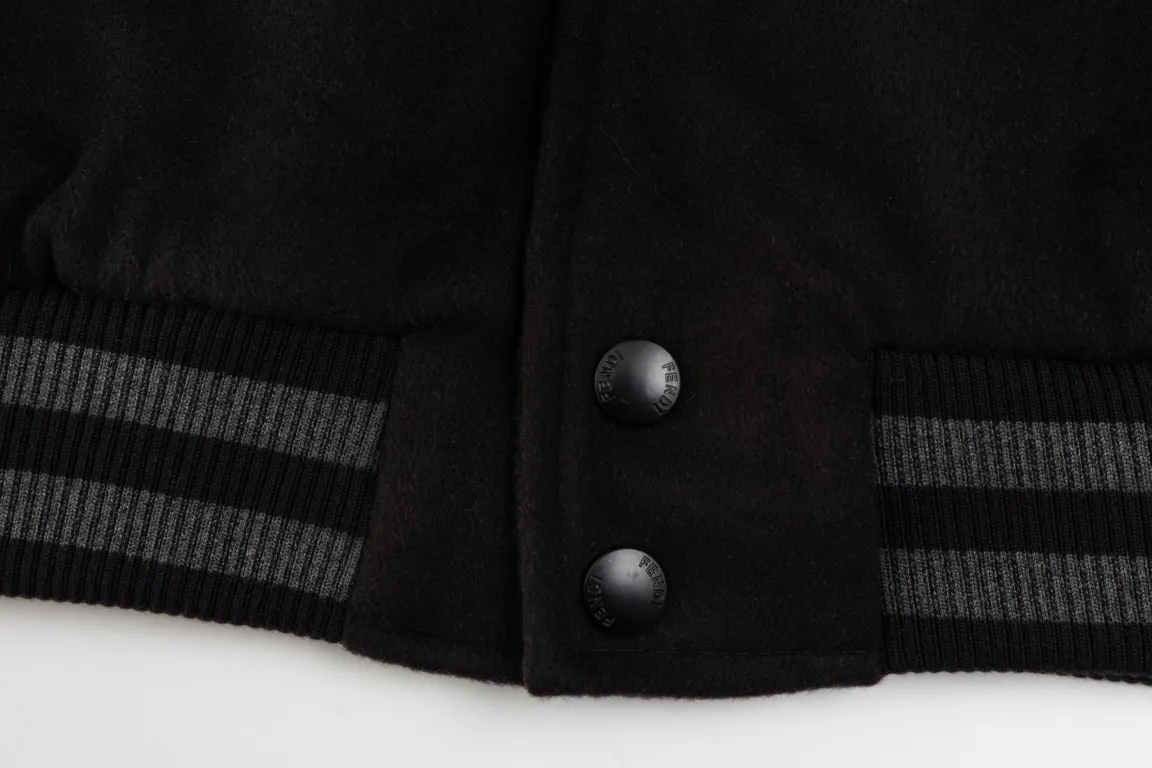 【FENDI  公式旗艦店】フェンディジャケット着 好評に付き再入荷！241122