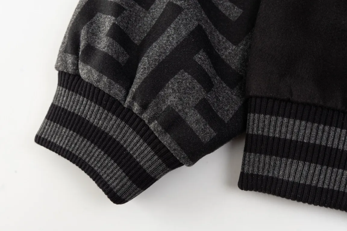 【FENDI  公式旗艦店】フェンディジャケット着 好評に付き再入荷！241122