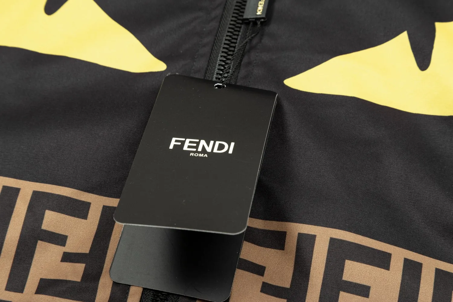 【FENDI  公式旗艦店】フェンディ  ジャケット着 ご好評に付き再入荷！241021