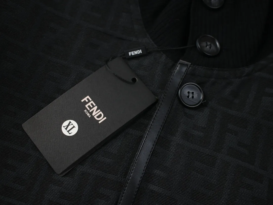 【FENDI】フェンディ  ジャケット着ご好評に付き再入荷！240923
