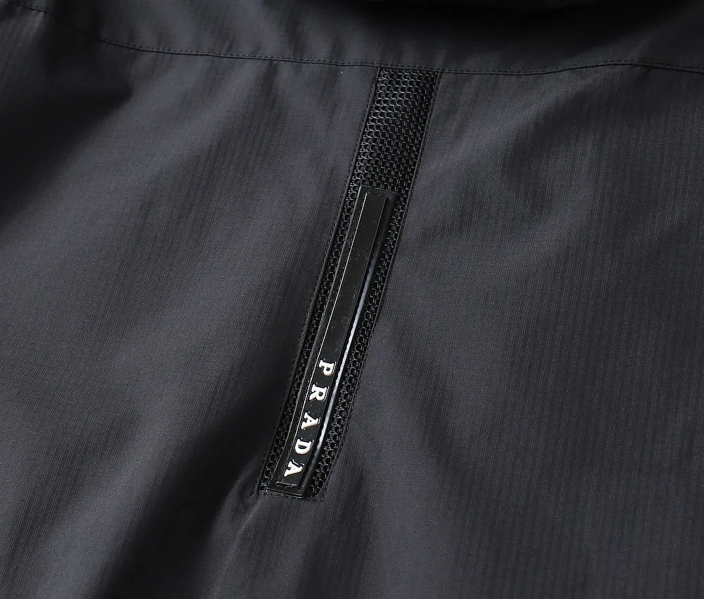 【PRADA  公式旗艦店】プラダ   ジャケット着 ご好評に付き再入荷！250107