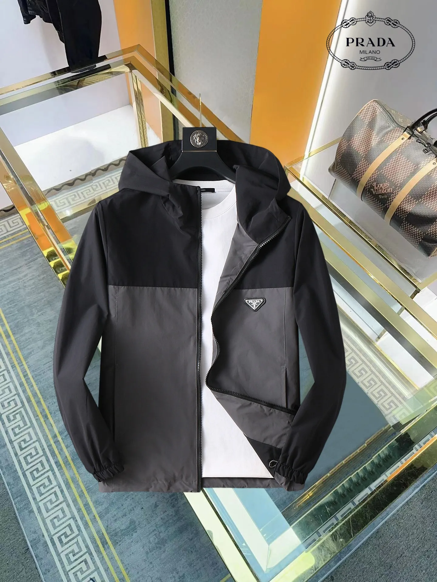 【PRADA  公式旗艦店】プラダ   ジャケット着 ご好評に付き再入荷！250107