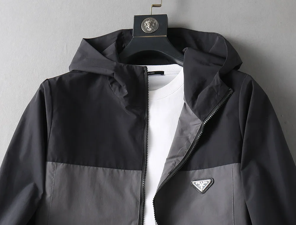 【PRADA  公式旗艦店】プラダ   ジャケット着 ご好評に付き再入荷！250107