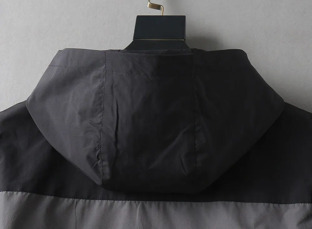 【PRADA  公式旗艦店】プラダ   ジャケット着 ご好評に付き再入荷！250107