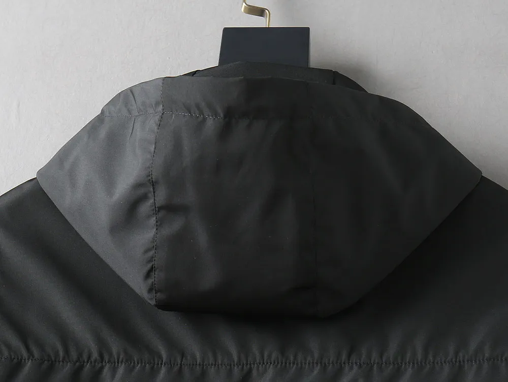 【PRADA  公式旗艦店】プラダ   ジャケット着 ご好評に付き再入荷！250107
