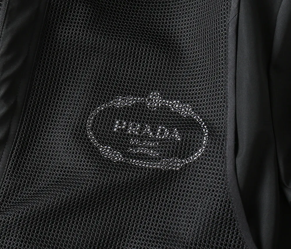 【PRADA  公式旗艦店】プラダ   ジャケット着 ご好評に付き再入荷！250107