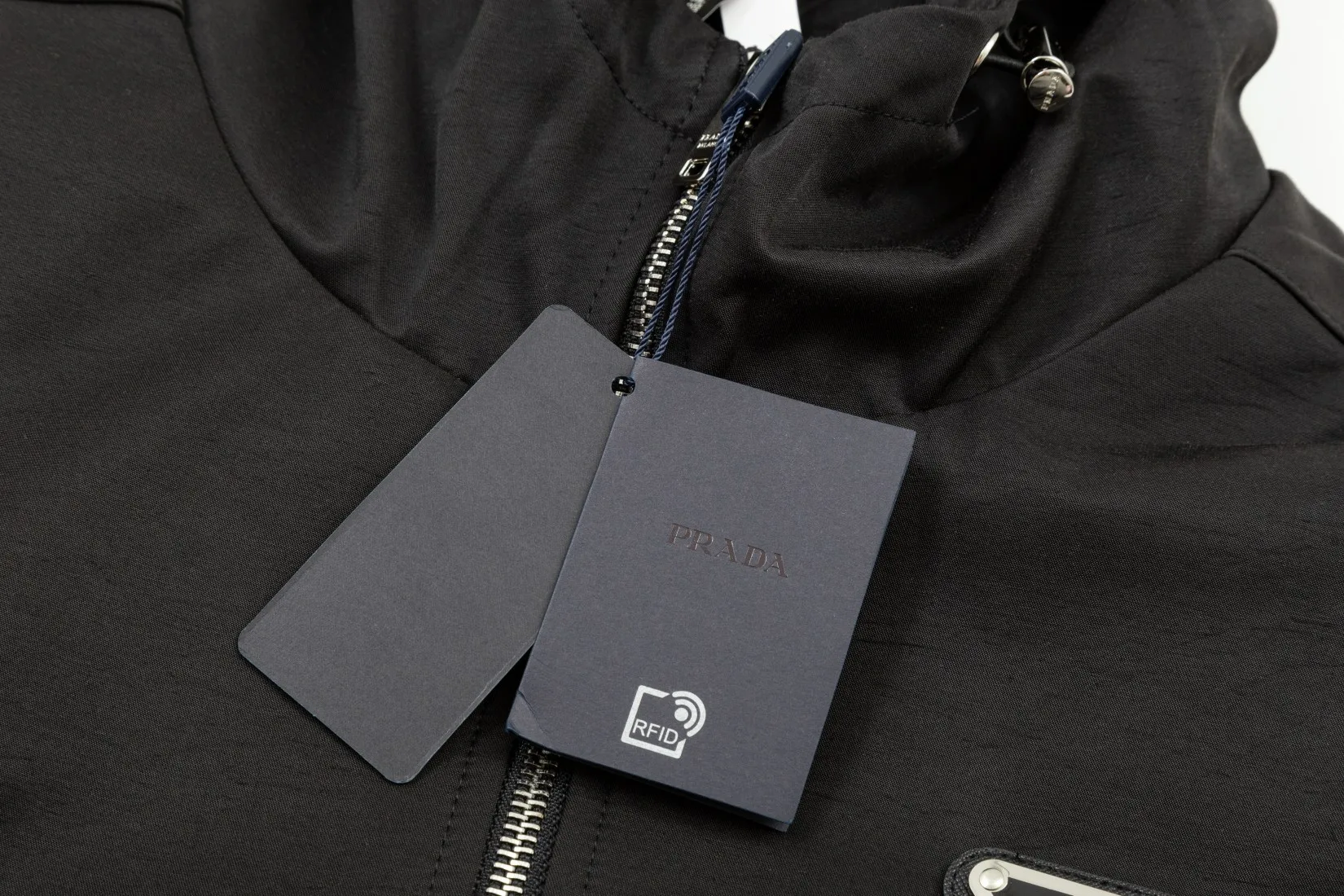 【PRADA  公式旗艦店】プラダ   ジャケット着 好評に付き再入荷！ 241213