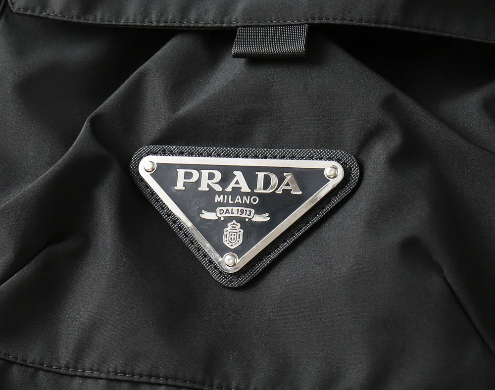 【PRADA  公式旗艦店】プラダ   ジャケット着 好評に付き再入荷！241213